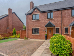 Pass the Keys Charming Modern Retreat with Private Garden